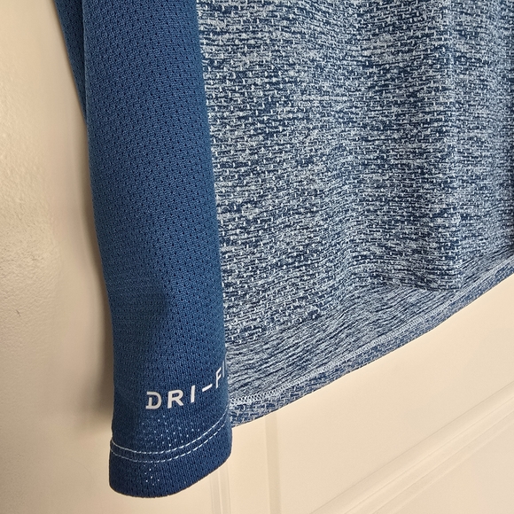 Nike Dri Fit T-Shirt - Picture 6 of 6